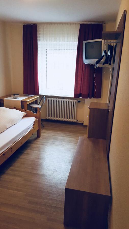 Hotel Gasthof Zum Lowen Wiechs am Randen Extérieur photo
